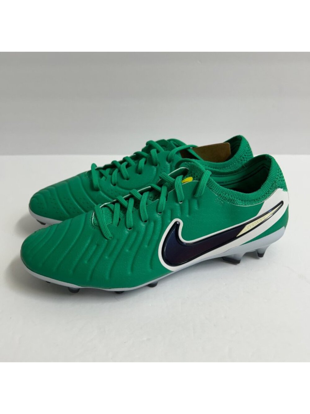 NEW Nike Tiempo Legend 10 Elite FG Soccer Cleats HJ7272-300 Size 6 Green